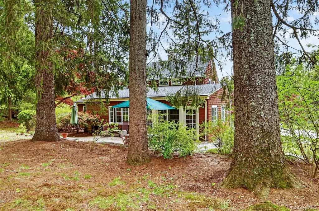 9 Sloehidden Road Briarcliff Manor NY 10510