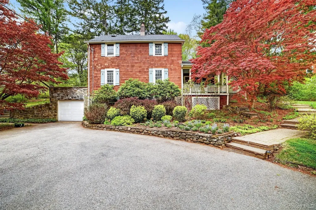 9 Sloehidden Road Briarcliff Manor NY 10510