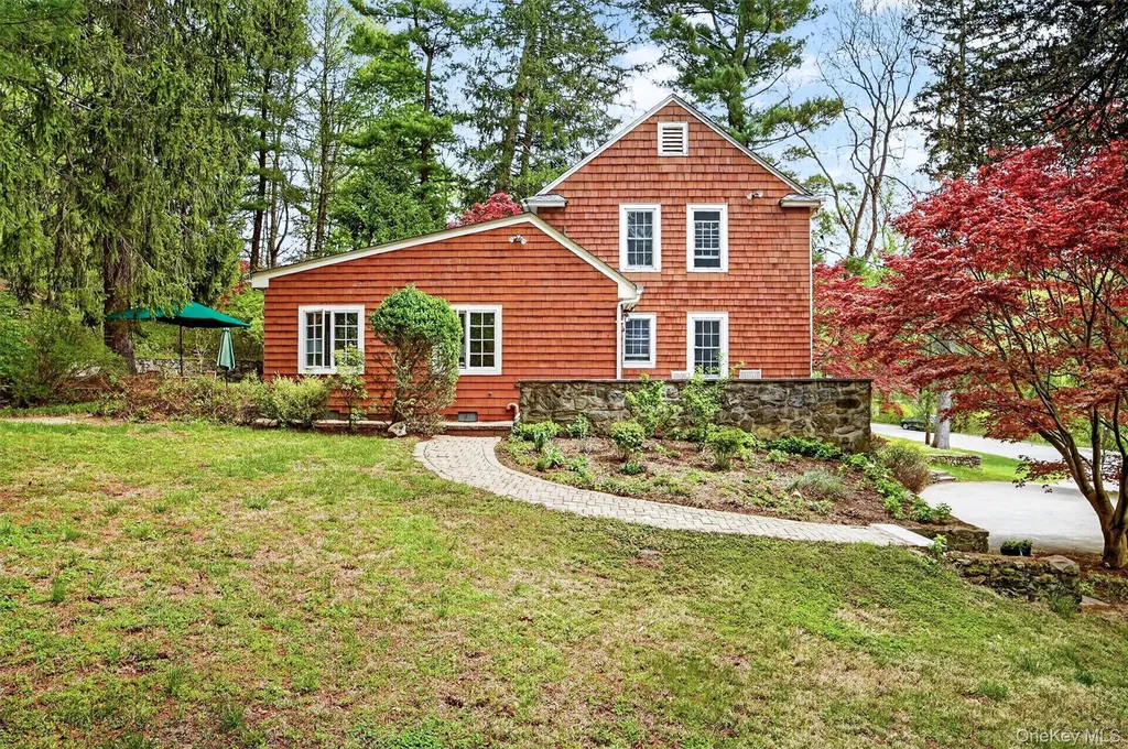 9 Sloehidden Road Briarcliff Manor NY 10510