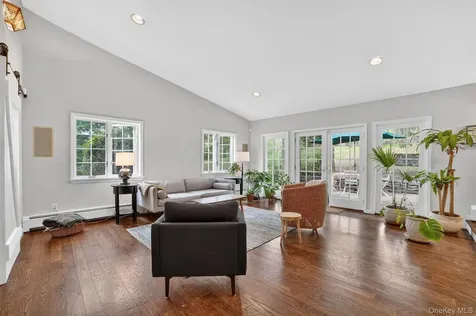 9 Sloehidden Road Briarcliff Manor NY 10510
