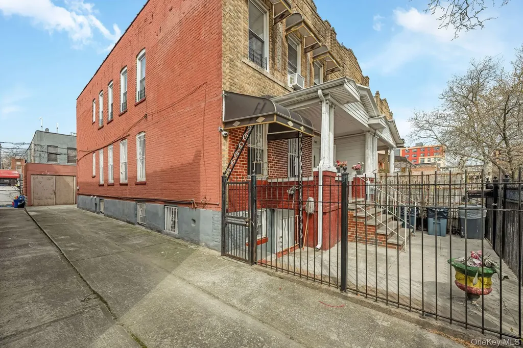 548 Sheffield Avenue Brooklyn NY 11207