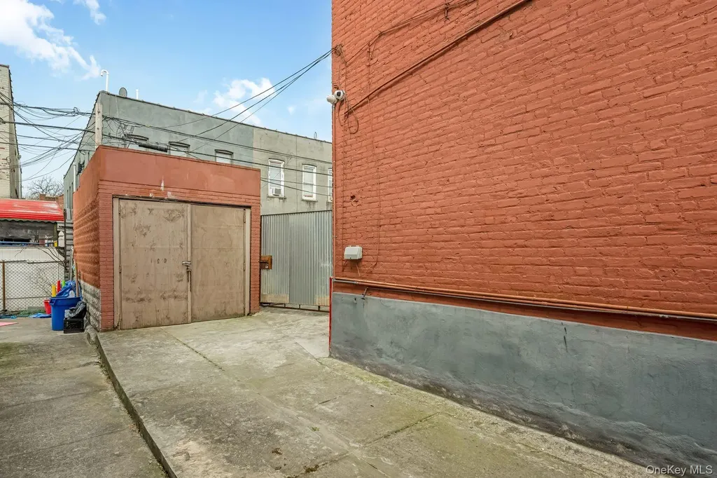 548 Sheffield Avenue Brooklyn NY 11207