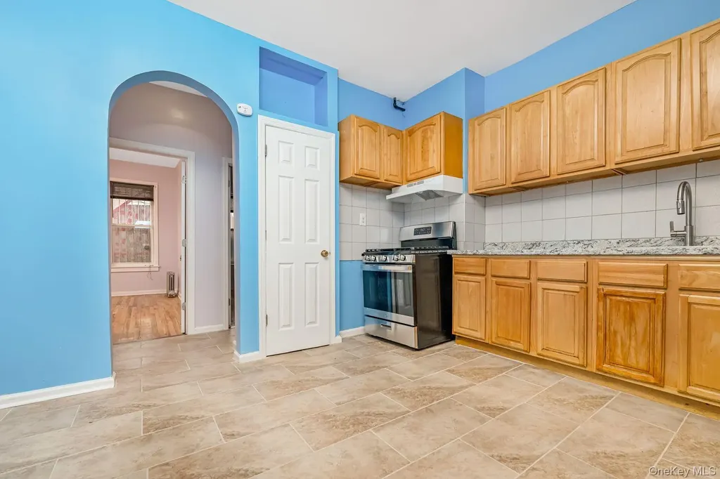 548 Sheffield Avenue Brooklyn NY 11207