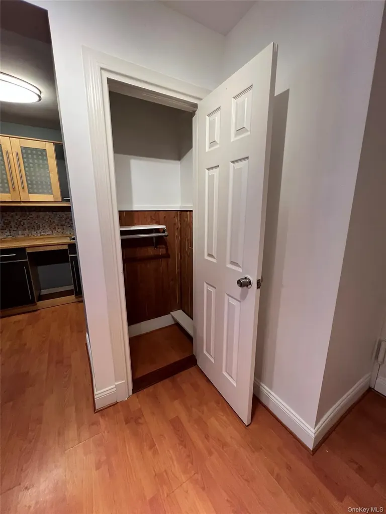 14050 Burden Crescent Briarwood NY 11435