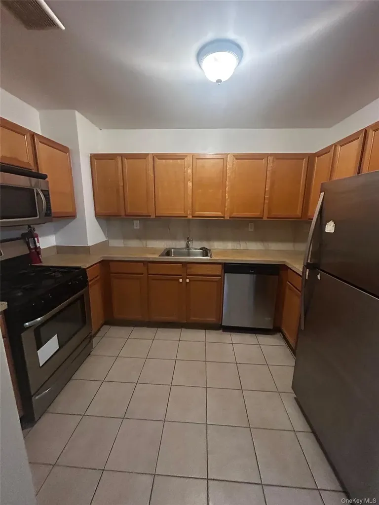 3544 Ely Avenue Bronx NY 10466