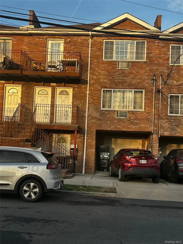 3544 Ely Avenue Bronx NY 10466