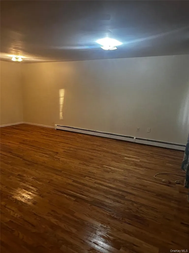 3544 Ely Avenue Bronx NY 10466