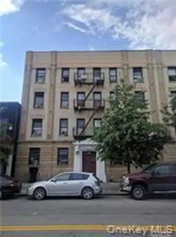3552 Steinway Street Long Island City NY 11101