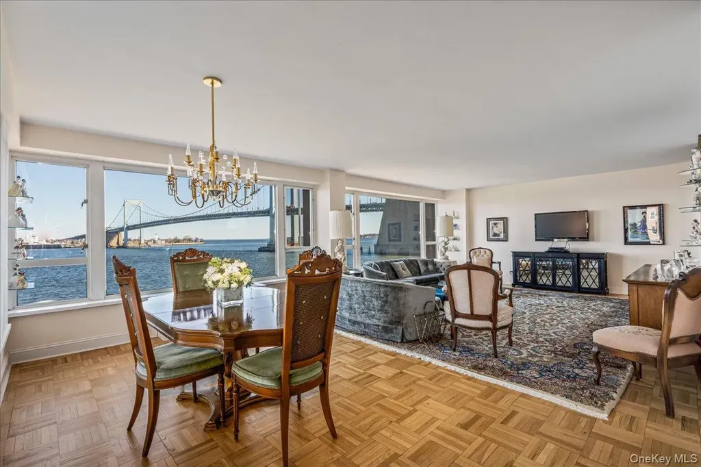 16625 Powells Cove Boulevard Beechhurst NY 11357