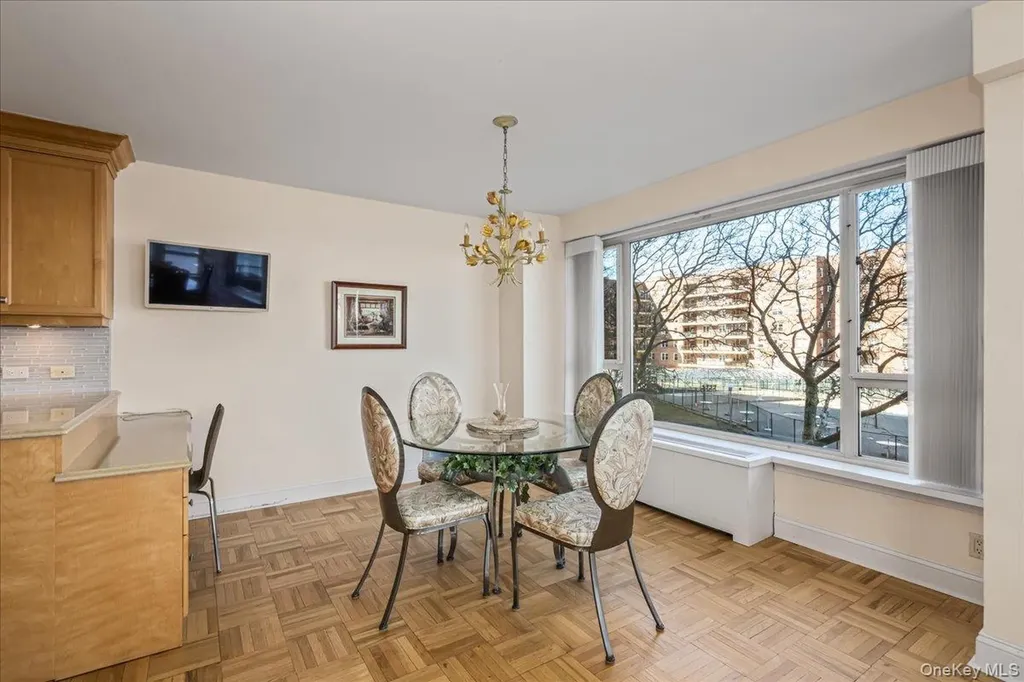 16625 Powells Cove Boulevard Beechhurst NY 11357