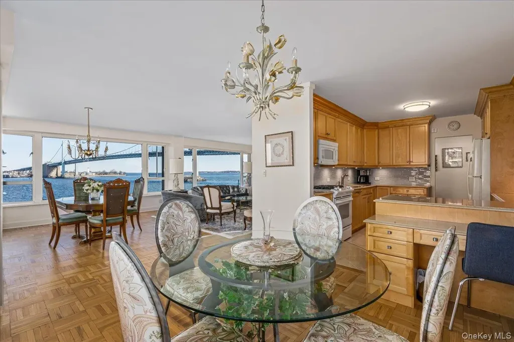16625 Powells Cove Boulevard Beechhurst NY 11357
