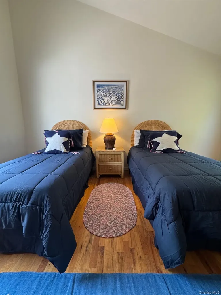 26 Woodedge Trail Quogue NY 11959