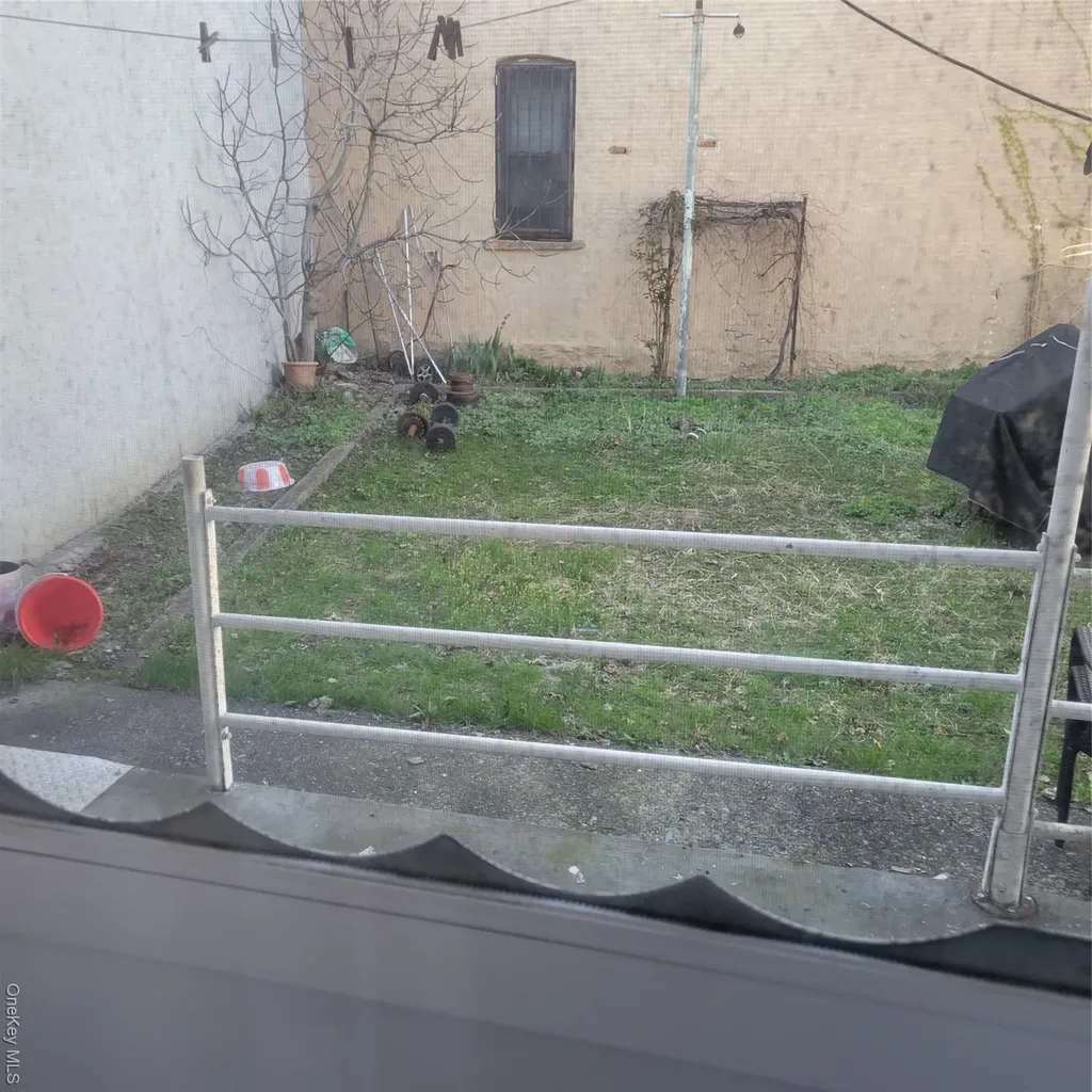6629 Myrtle Avenue Glendale NY 11385