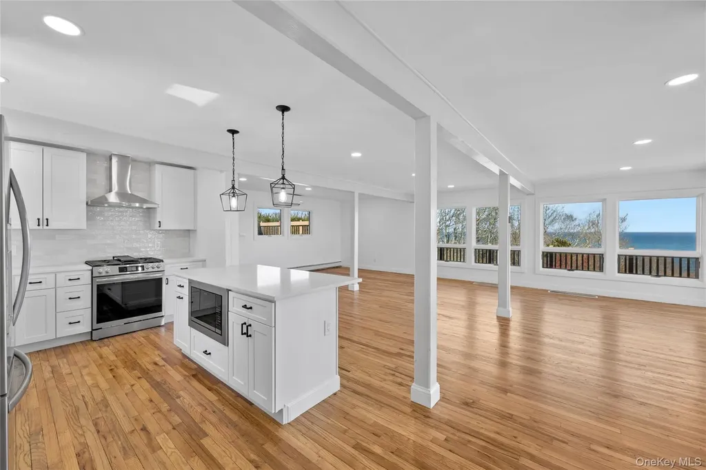 2 Dolphin Way Riverhead NY 11901