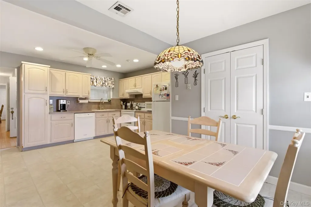 47 Forge Lane Coram NY 11727