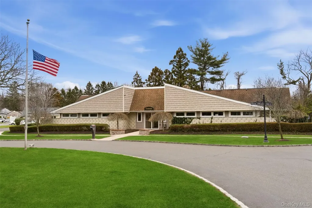 47 Forge Lane Coram NY 11727