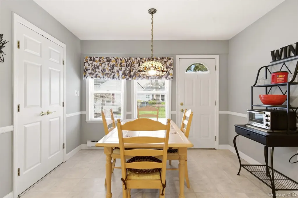 47 Forge Lane Coram NY 11727