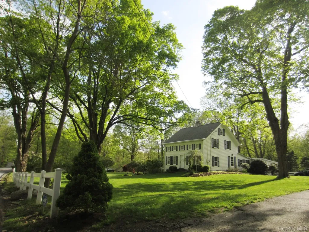 521 Barrett Hill Road Mahopac NY 10541