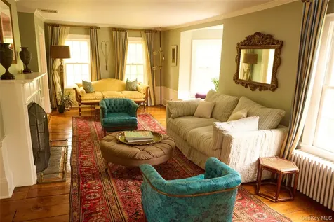 521 Barrett Hill Road Mahopac NY 10541
