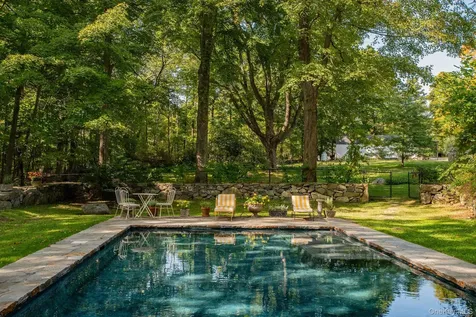 521 Barrett Hill Road Mahopac NY 10541