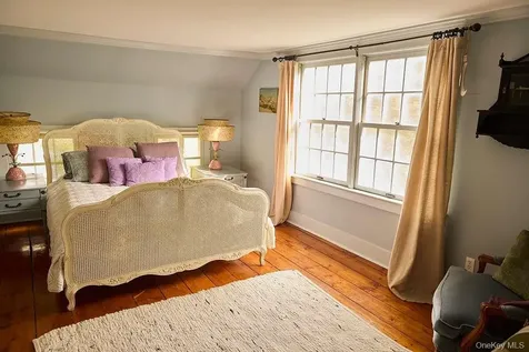 521 Barrett Hill Road Mahopac NY 10541