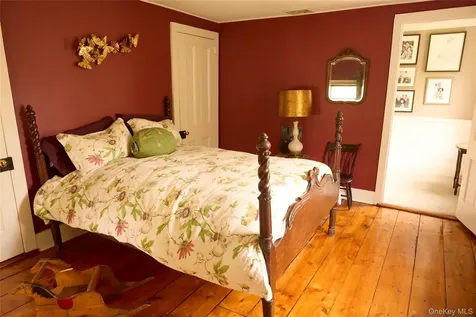 521 Barrett Hill Road Mahopac NY 10541