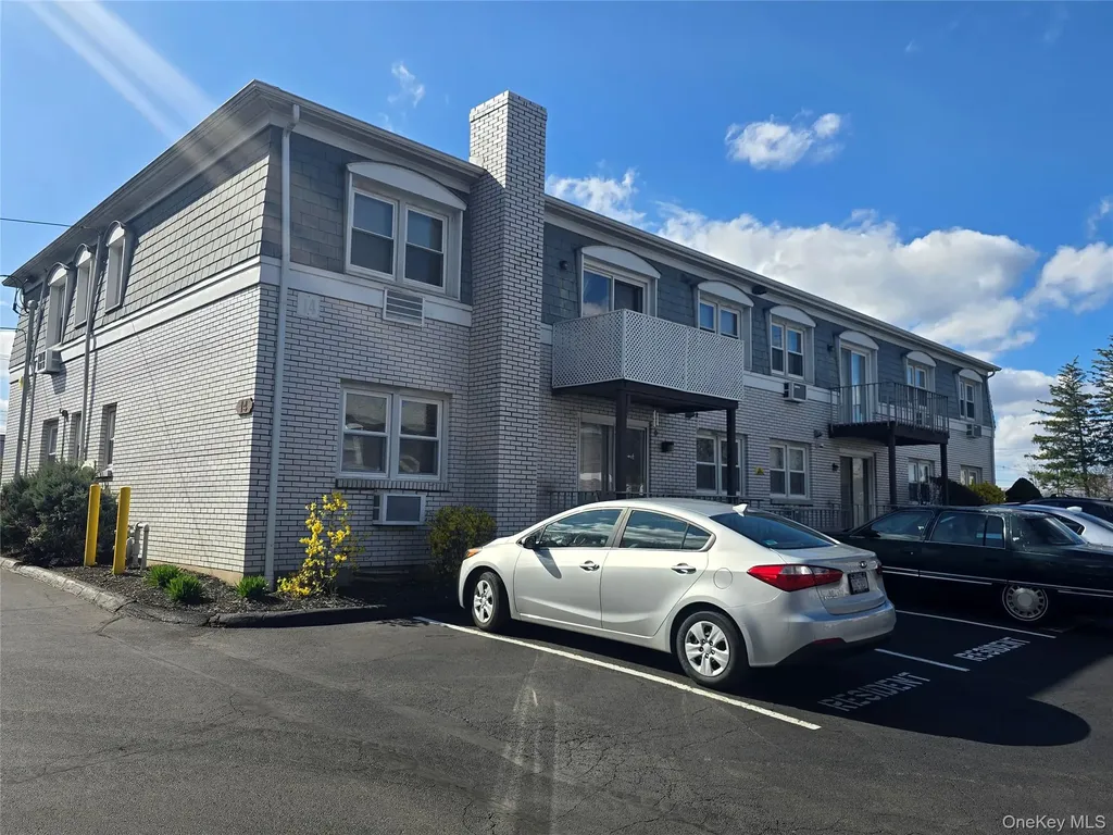 14 Normandy Village Nanuet NY 10954