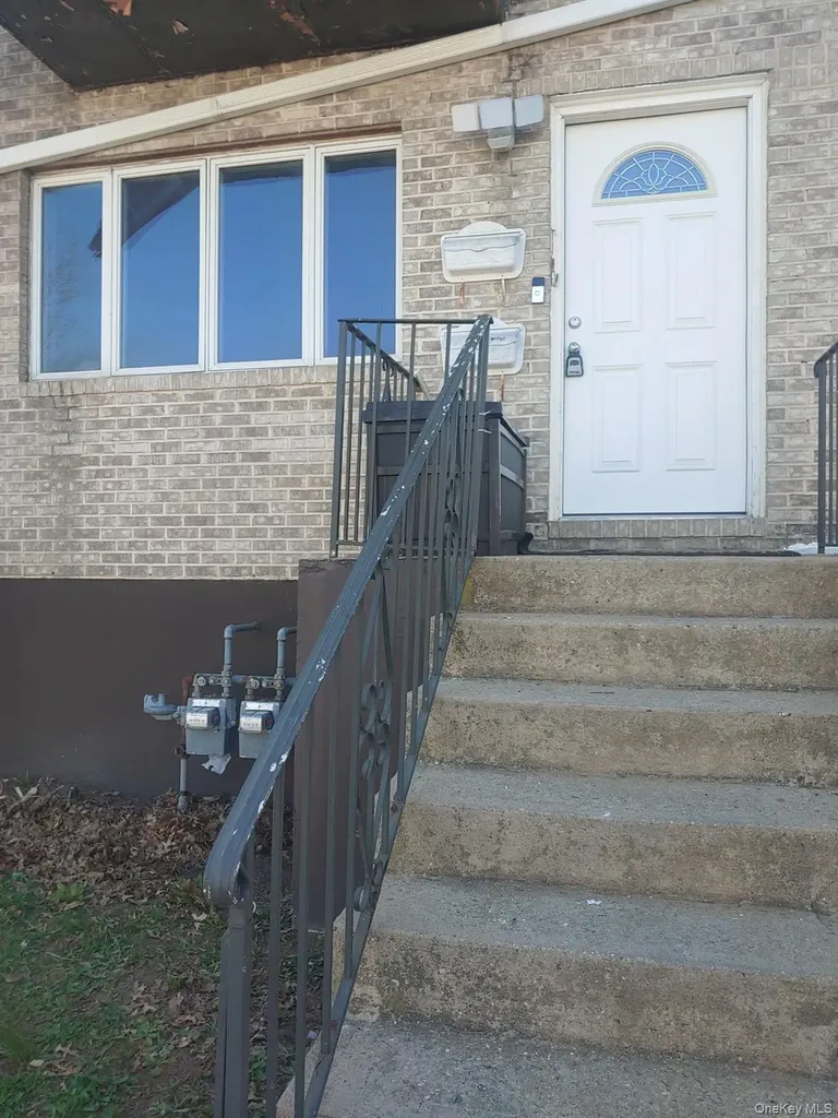 81-12 Commonwealth Boulevard Bellerose NY 11426