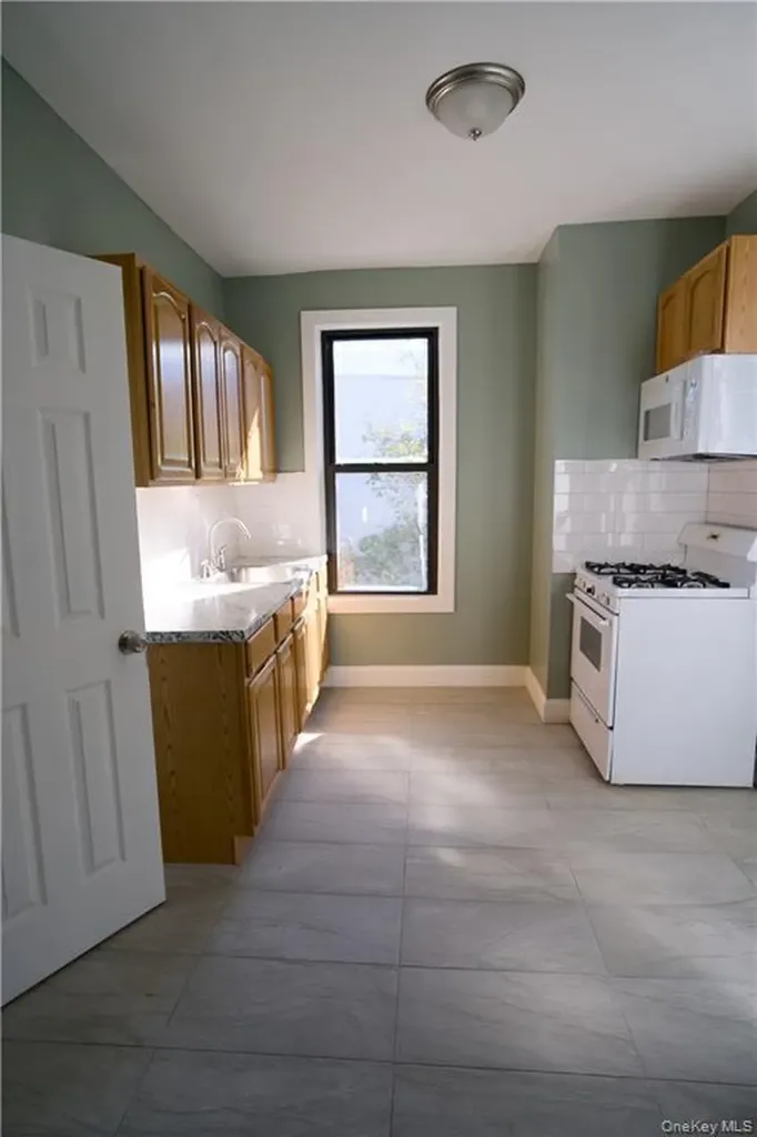 9728 Flatlands Avenue Brooklyn NY 11236
