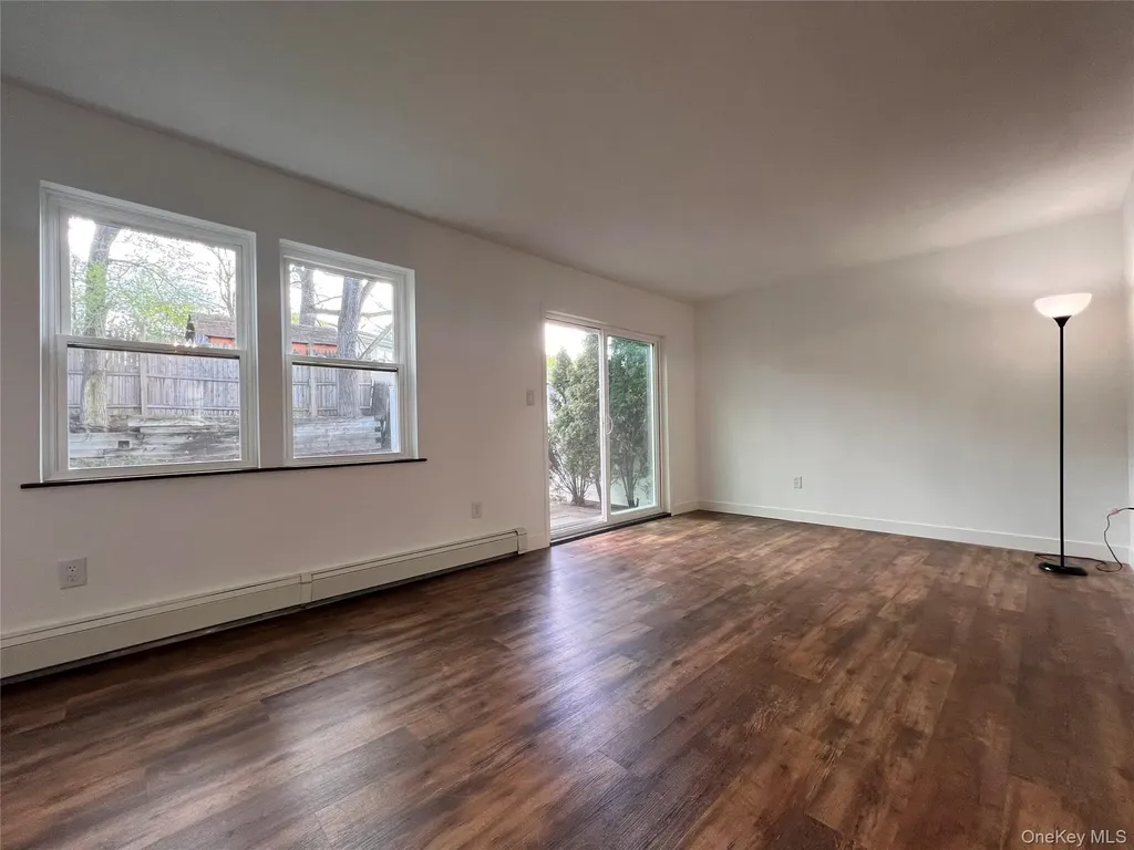 524 Saracino Drive Maybrook NY 12543