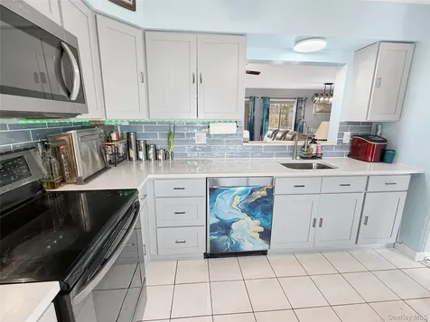 5007 Chelsea Cove N Hopewell Junction NY 12533