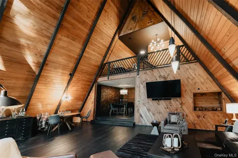 521 Perry Road Swan Lake NY 12783
