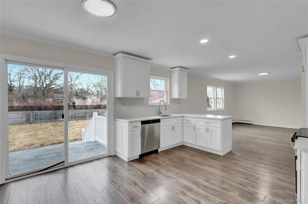 85 Patchogue Avenue Mastic NY 11950
