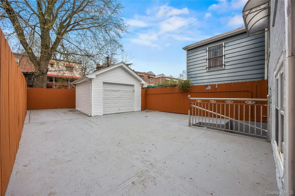 3121 Mickle Avenue Bronx NY 10469