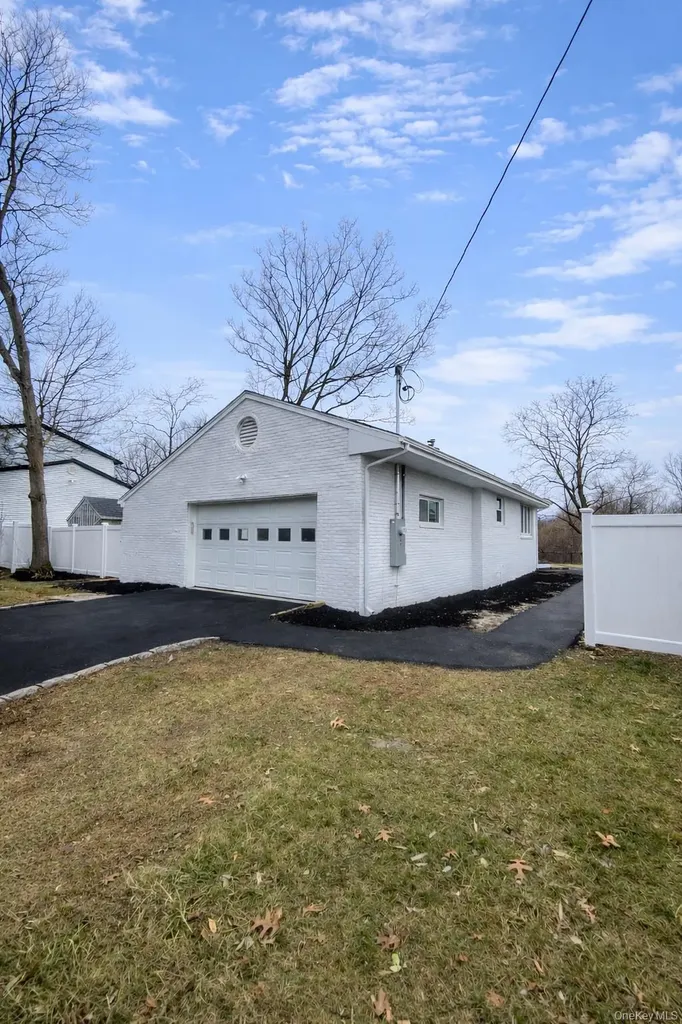 40 Arbour Street West Islip NY 11795