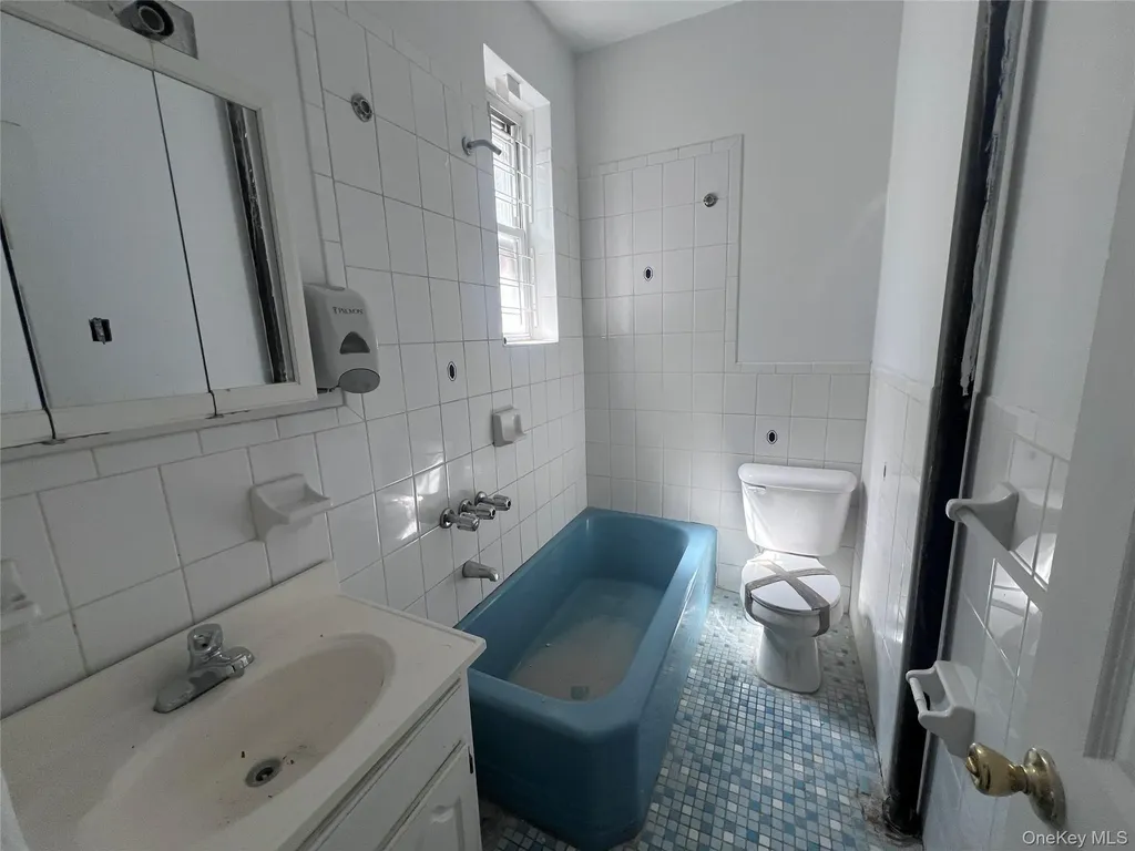 5017 Avenue D Brooklyn NY 11203