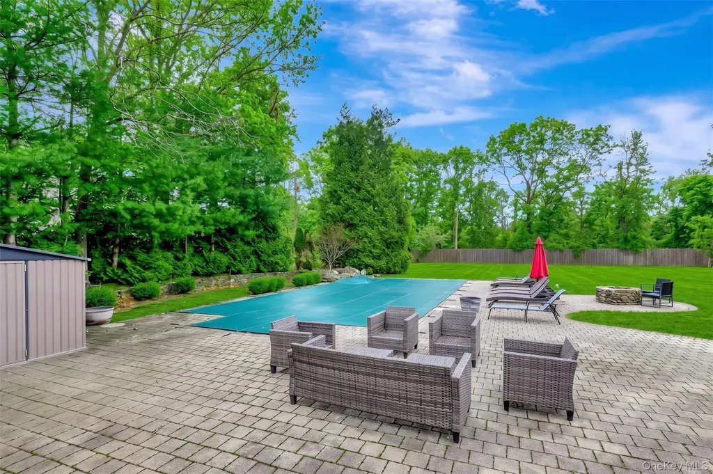 26 Box Tree Road East Quogue NY 11942