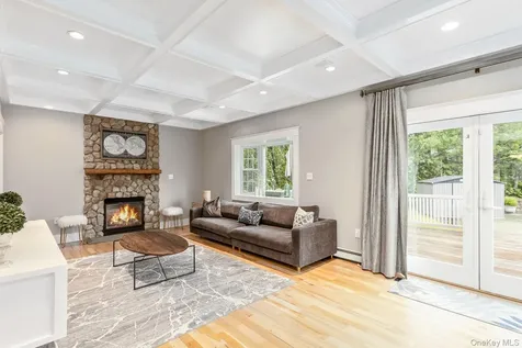 26 Box Tree Road East Quogue NY 11942
