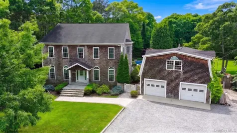 26 Box Tree Road East Quogue NY 11942