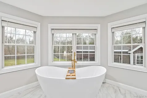 26 Box Tree Road East Quogue NY 11942