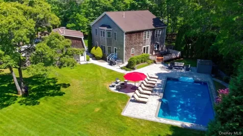 26 Box Tree Road East Quogue NY 11942