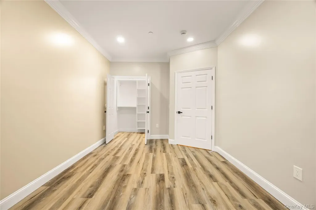5 Jacqueline Way North Babylon NY 11703