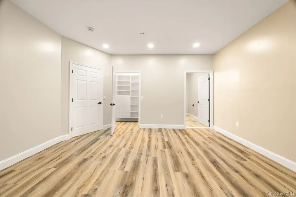 5 Jacqueline Way North Babylon NY 11703