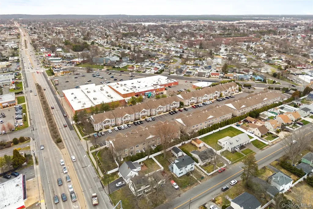 5 Jacqueline Way North Babylon NY 11703