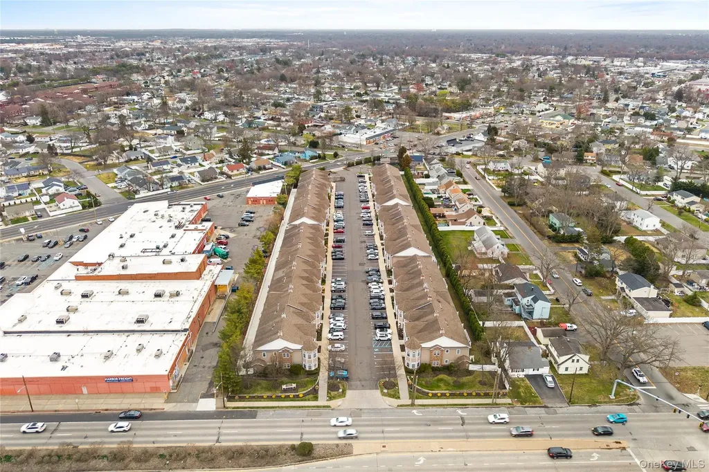 5 Jacqueline Way North Babylon NY 11703