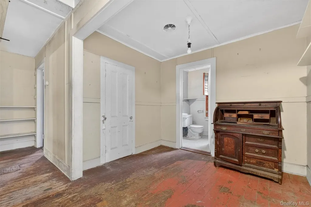 16 Hamilton Road Wappingers Falls NY 12590