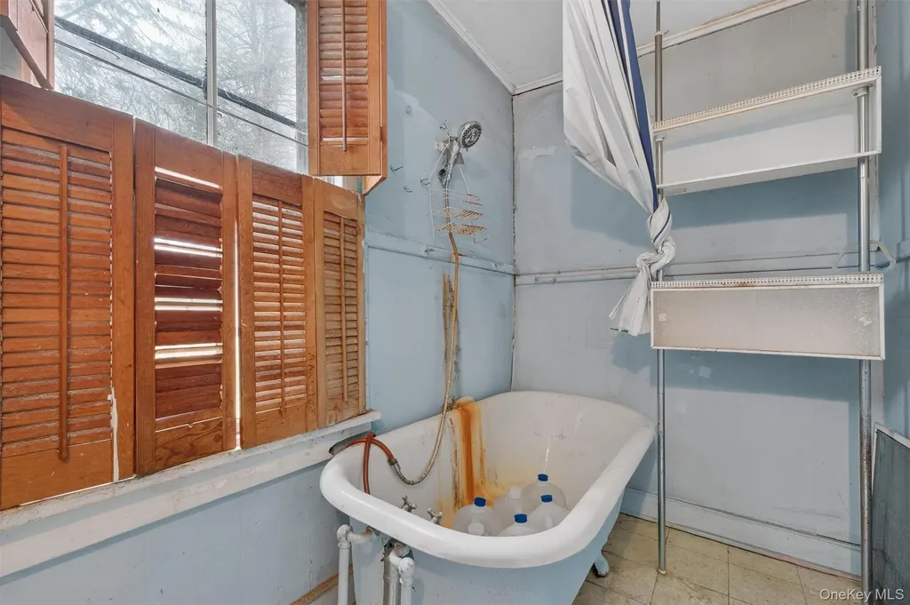 16 Hamilton Road Wappingers Falls NY 12590