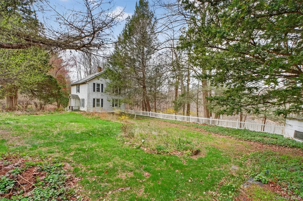 16 Hamilton Road Wappingers Falls NY 12590