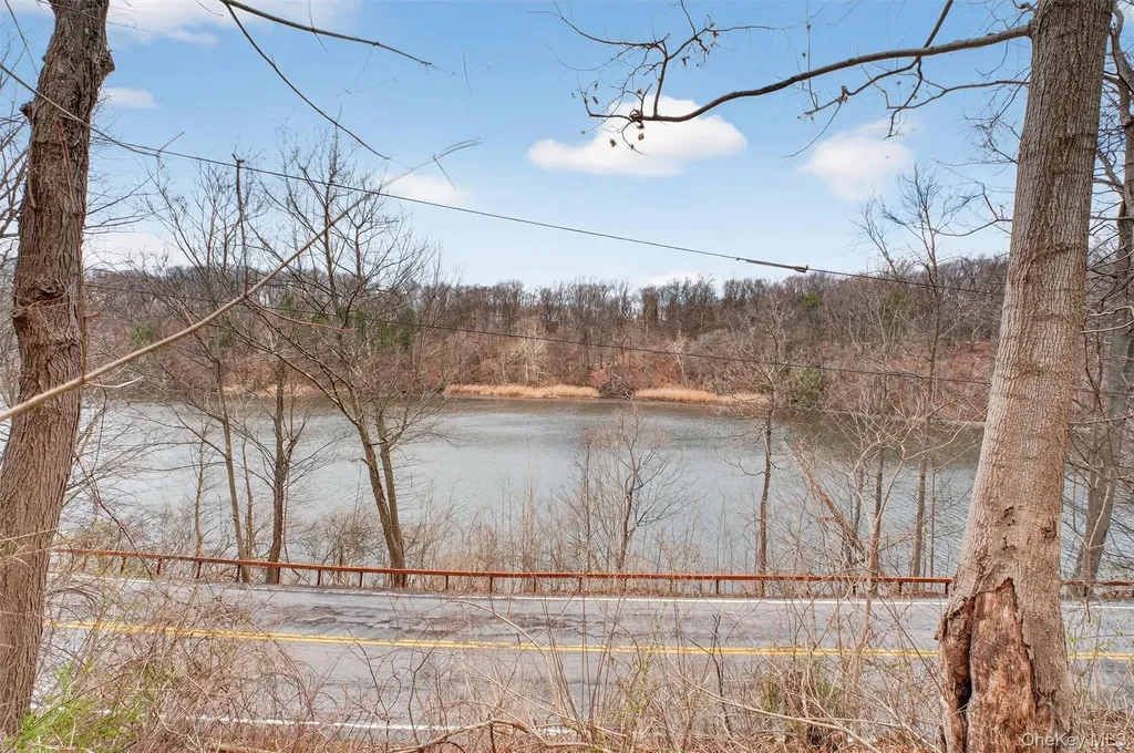 16 Hamilton Road Wappingers Falls NY 12590