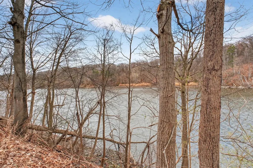 16 Hamilton Road Wappingers Falls NY 12590